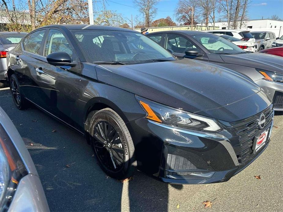 new 2025 Nissan Altima car, priced at $31,965