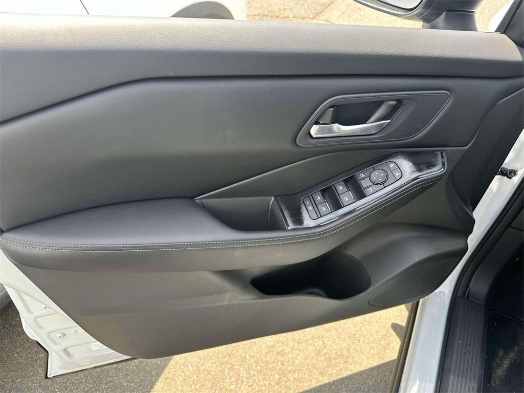new 2025 Nissan Rogue car, priced at $35,065