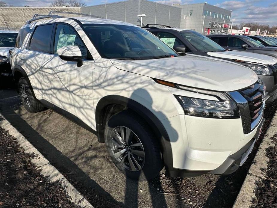 new 2025 Nissan Pathfinder car, priced at $49,360