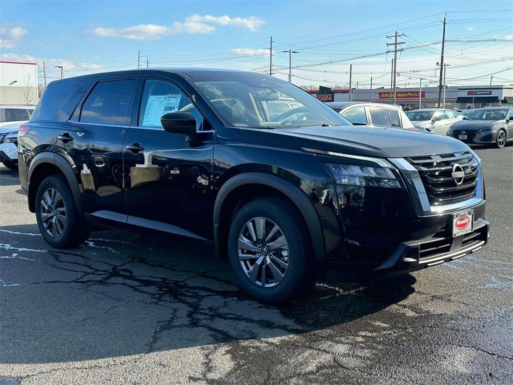 new 2025 Nissan Pathfinder car, priced at $41,010