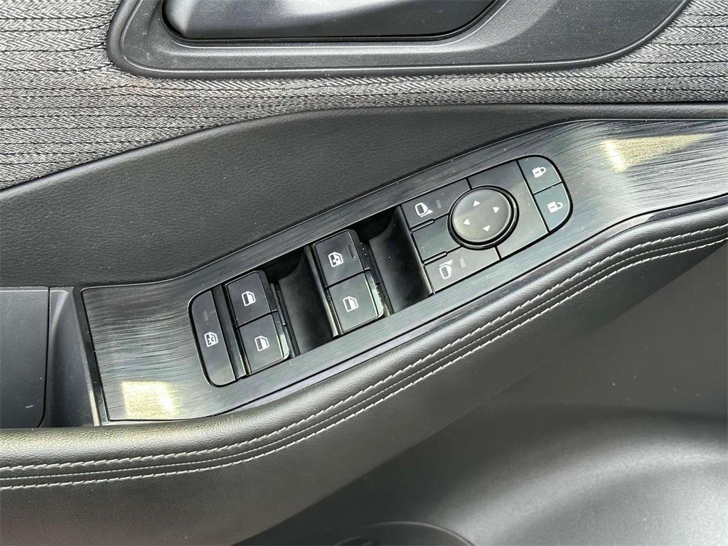 used 2022 Nissan Rogue car, priced at $21,900
