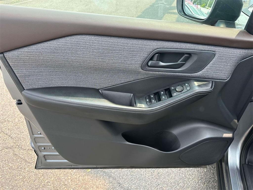 used 2022 Nissan Rogue car, priced at $21,900