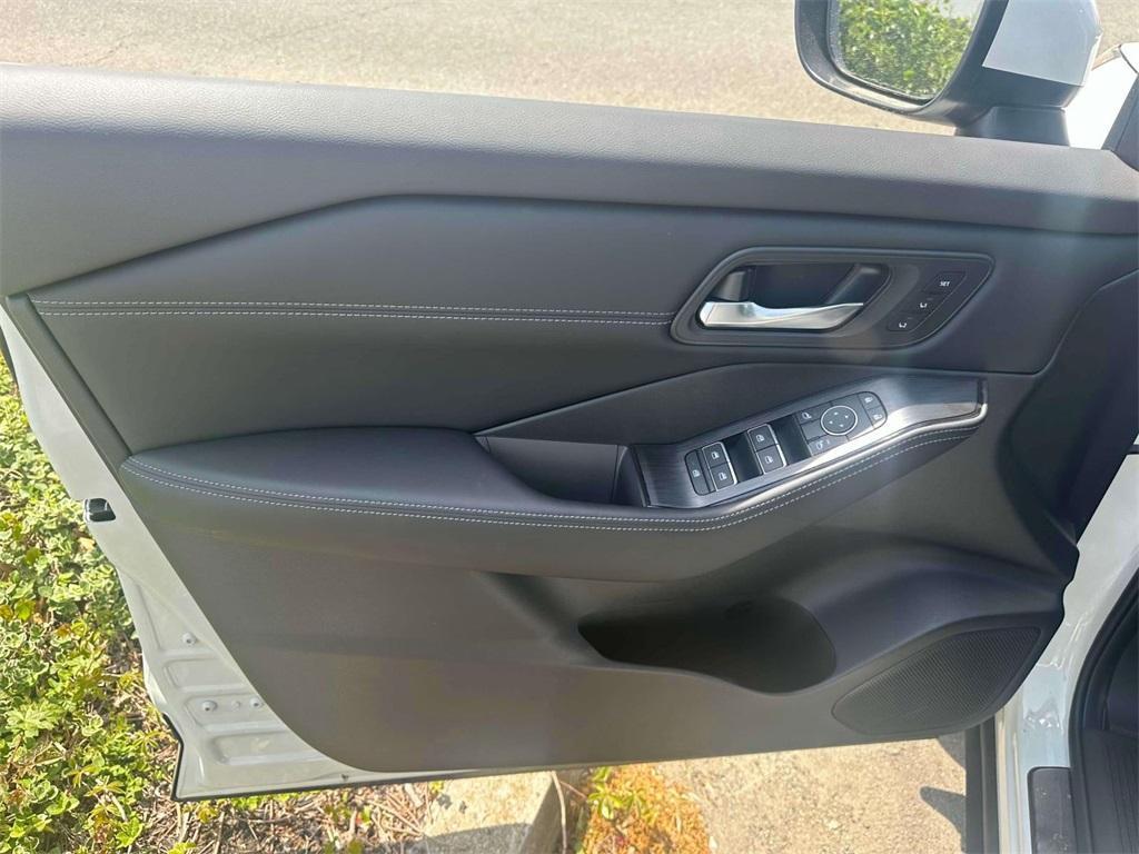 new 2025 Nissan Rogue car