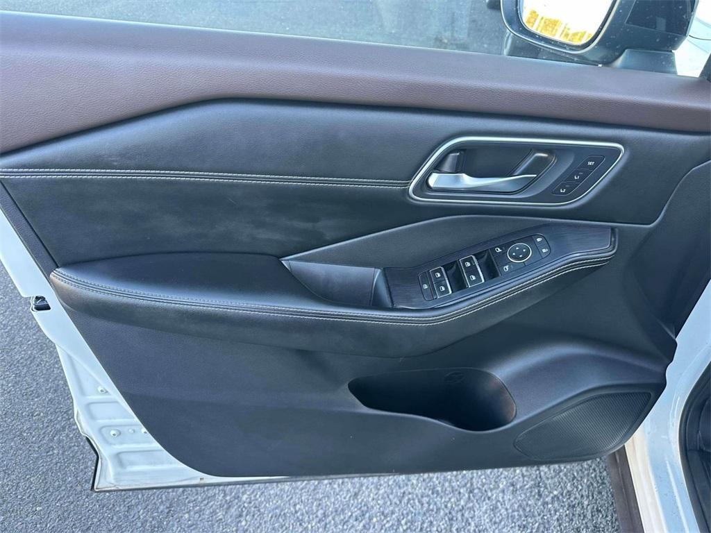 used 2021 Nissan Rogue car, priced at $24,995