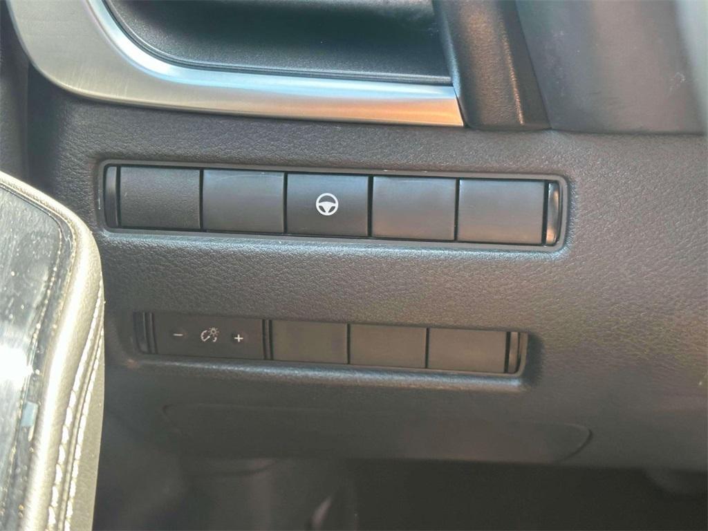 used 2022 Nissan Rogue car, priced at $22,995