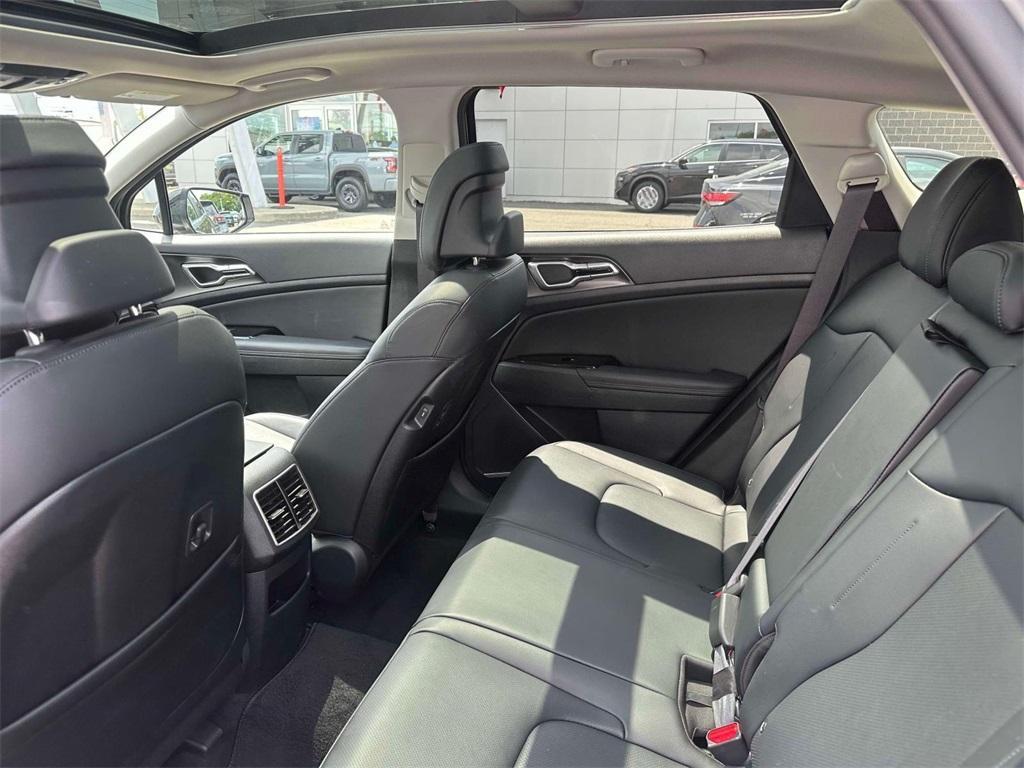 used 2023 Kia Sportage Hybrid car, priced at $23,995