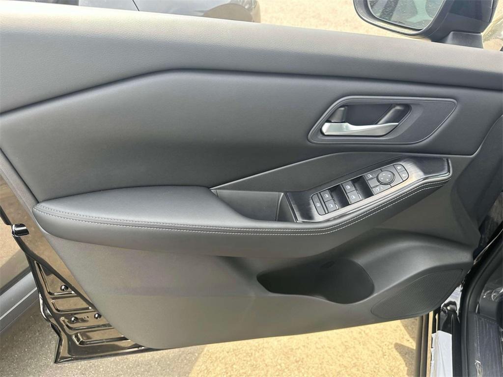 new 2025 Nissan Rogue car, priced at $34,675