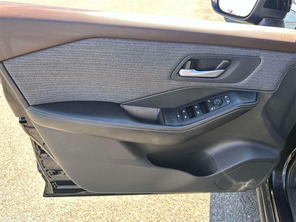 used 2021 Nissan Rogue car, priced at $18,995