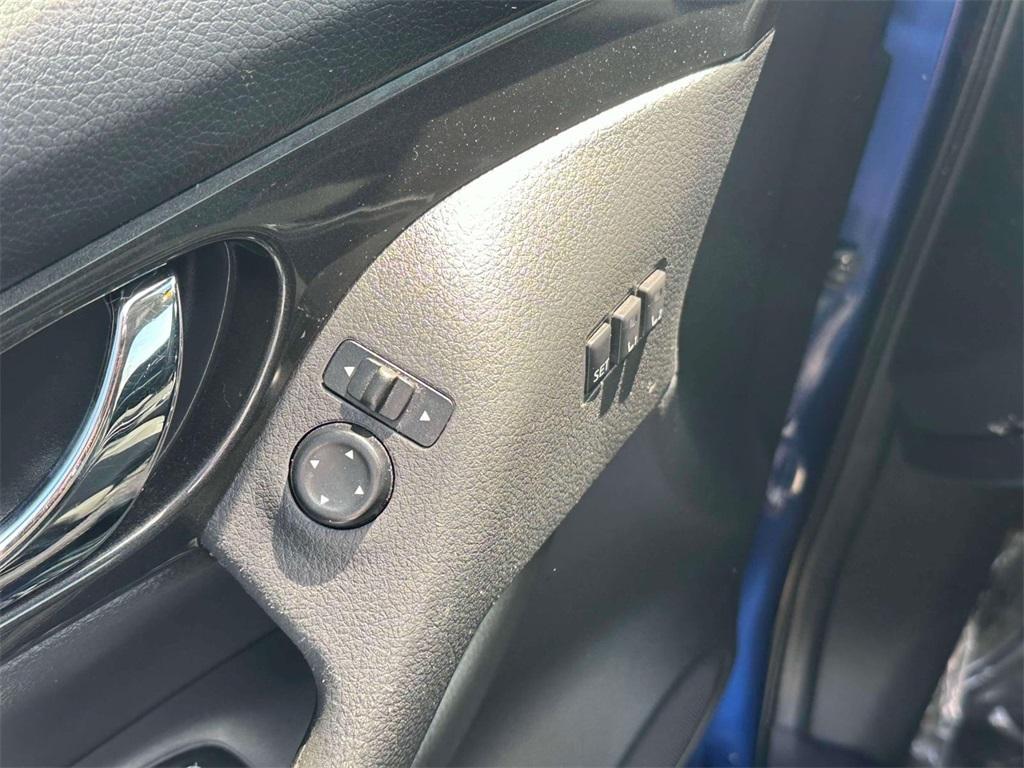 used 2018 Nissan Rogue car, priced at $23,900