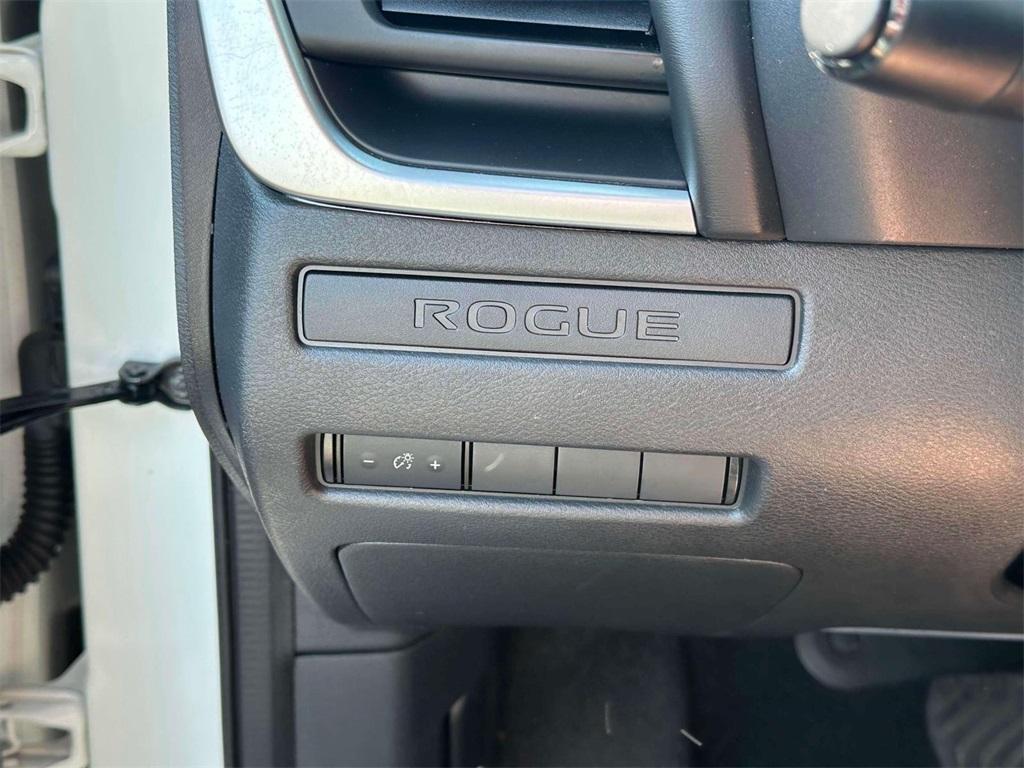 used 2021 Nissan Rogue car, priced at $20,995