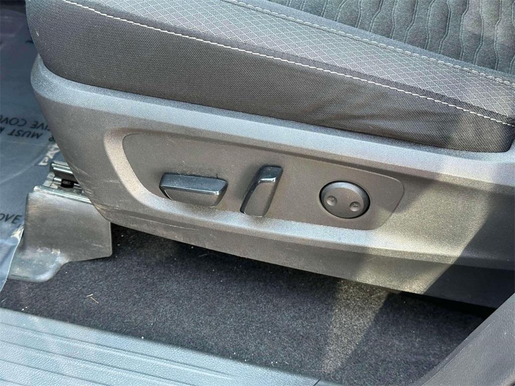 used 2022 Nissan Pathfinder car, priced at $30,995