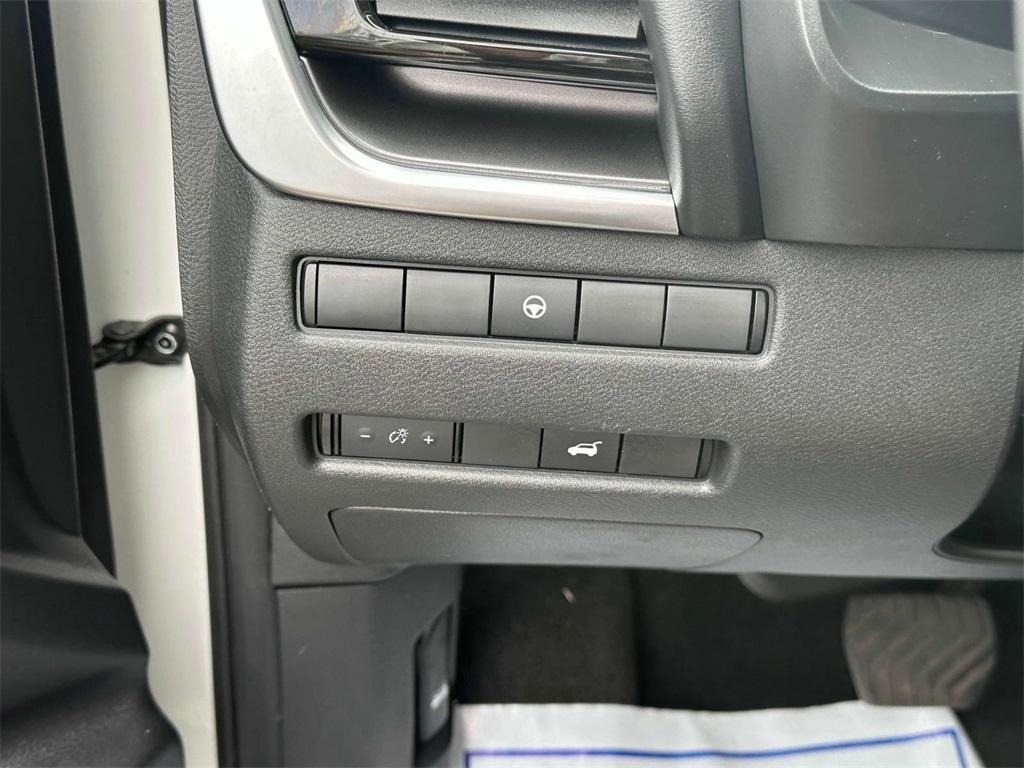 used 2021 Nissan Rogue car, priced at $19,995