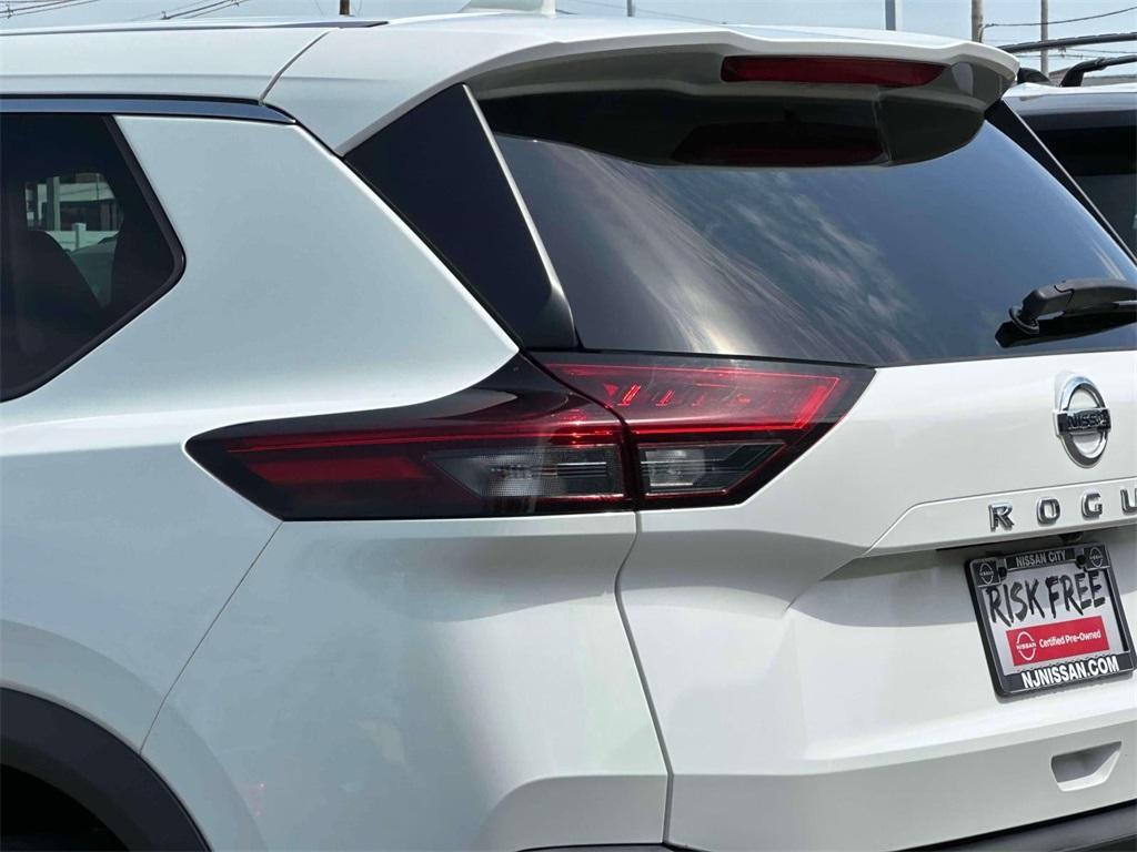 used 2021 Nissan Rogue car, priced at $20,864