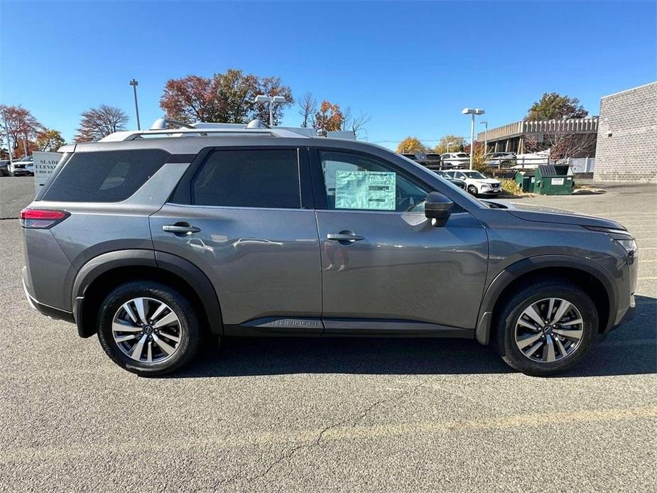 new 2024 Nissan Pathfinder car, priced at $49,510