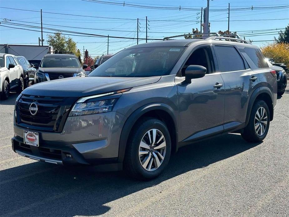 new 2024 Nissan Pathfinder car, priced at $49,510