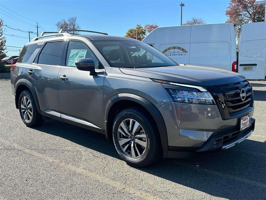 new 2024 Nissan Pathfinder car, priced at $49,510