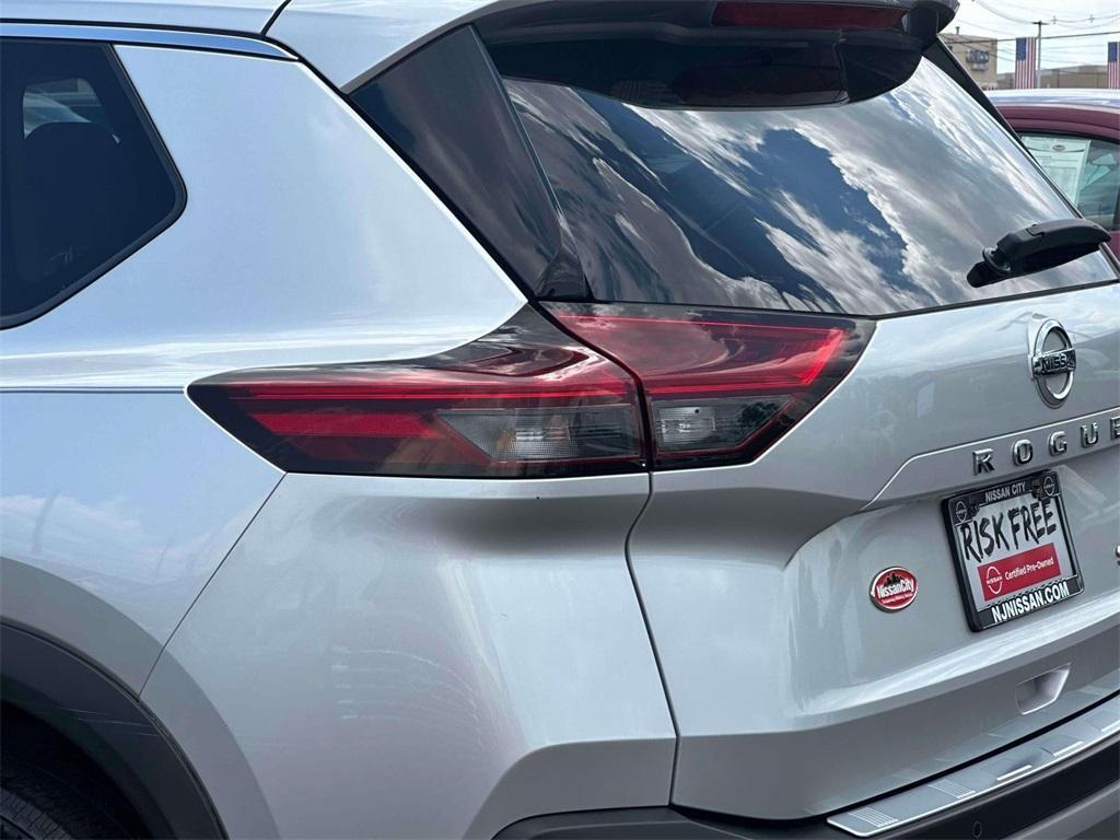 used 2021 Nissan Rogue car, priced at $26,888