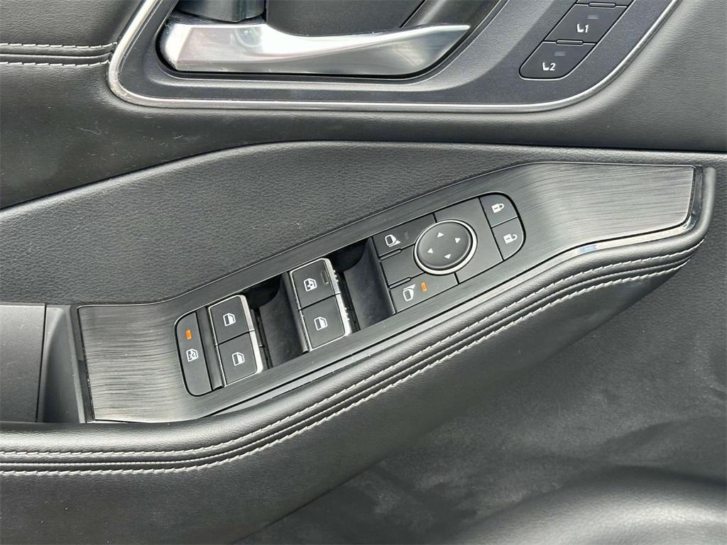 used 2021 Nissan Rogue car, priced at $26,888