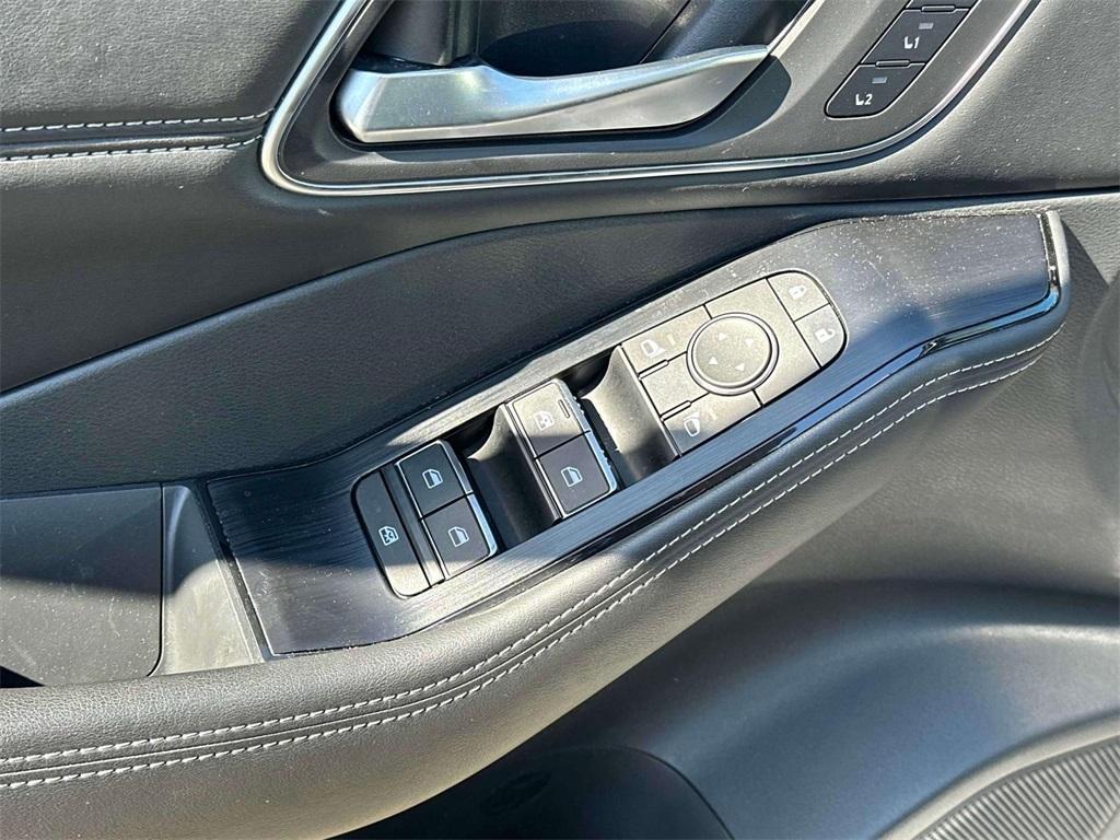used 2021 Nissan Rogue car, priced at $24,786