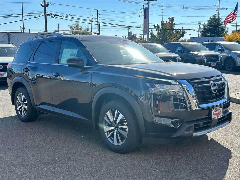 new 2024 Nissan Pathfinder car, priced at $47,400