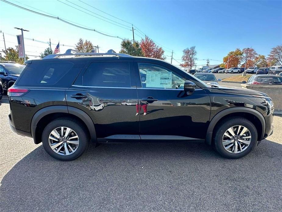 new 2024 Nissan Pathfinder car, priced at $47,400