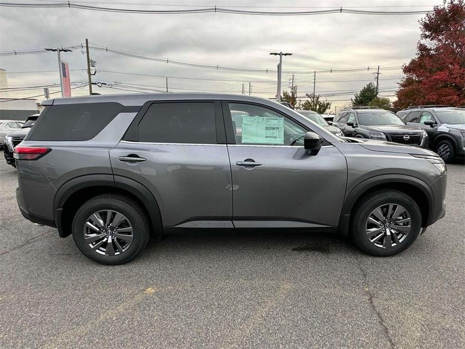 new 2025 Nissan Pathfinder car, priced at $41,010