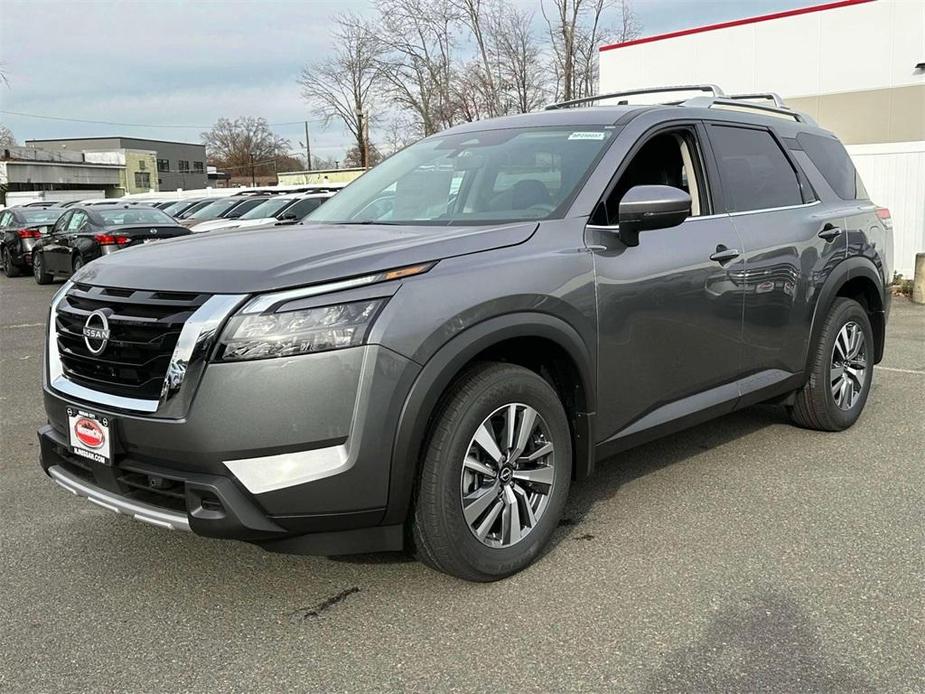 new 2025 Nissan Pathfinder car, priced at $47,700