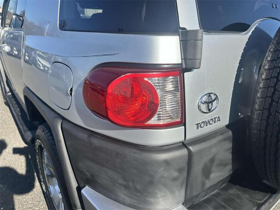 used 2007 Toyota FJ Cruiser car, priced at $15,888