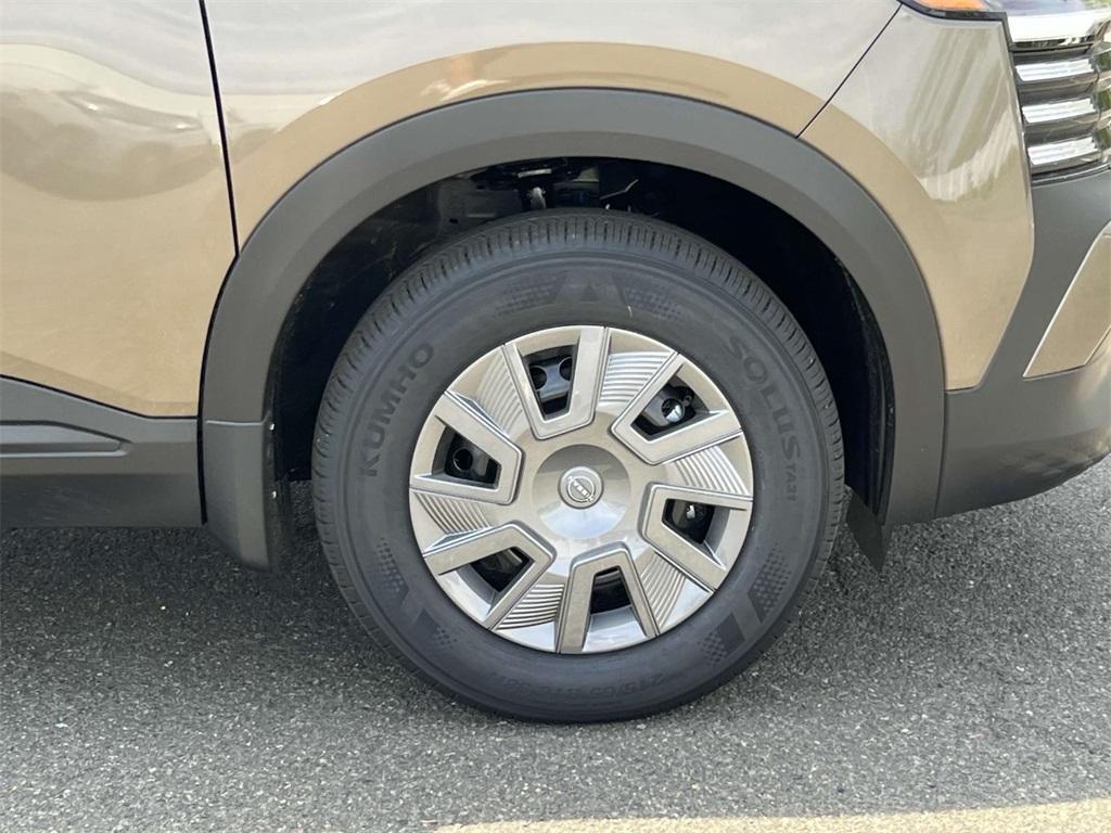 new 2025 Nissan Kicks car, priced at $25,685