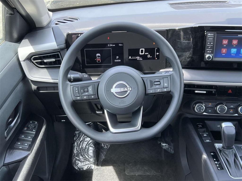 new 2025 Nissan Kicks car, priced at $25,685
