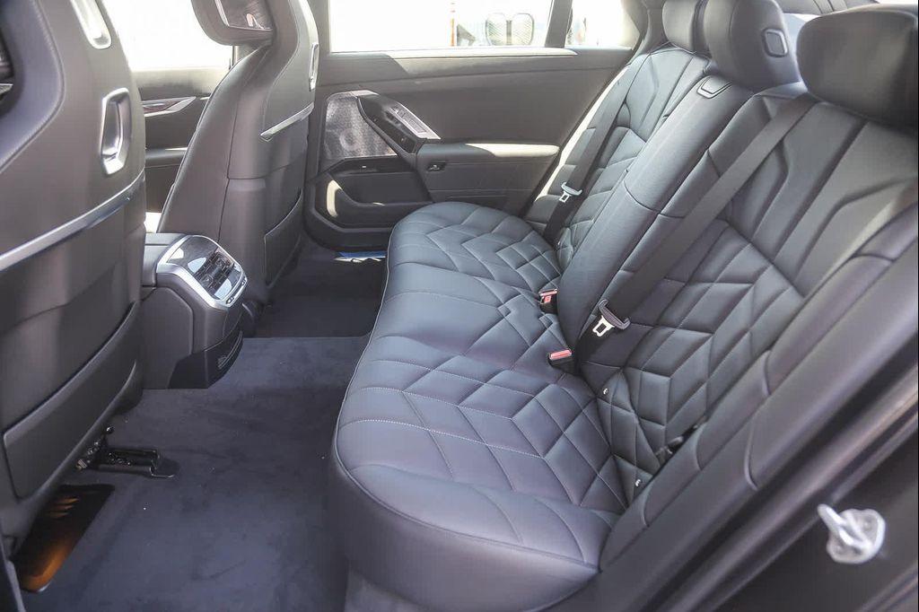 new 2025 BMW 760 car, priced at $139,025