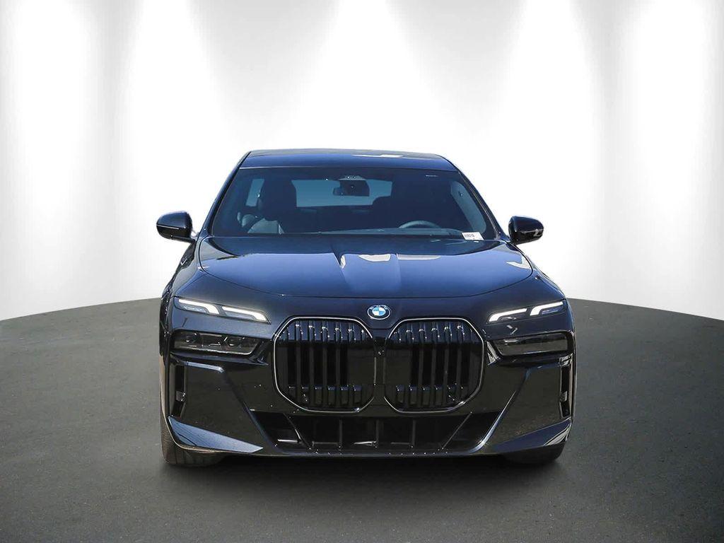 new 2025 BMW 760 car, priced at $132,025