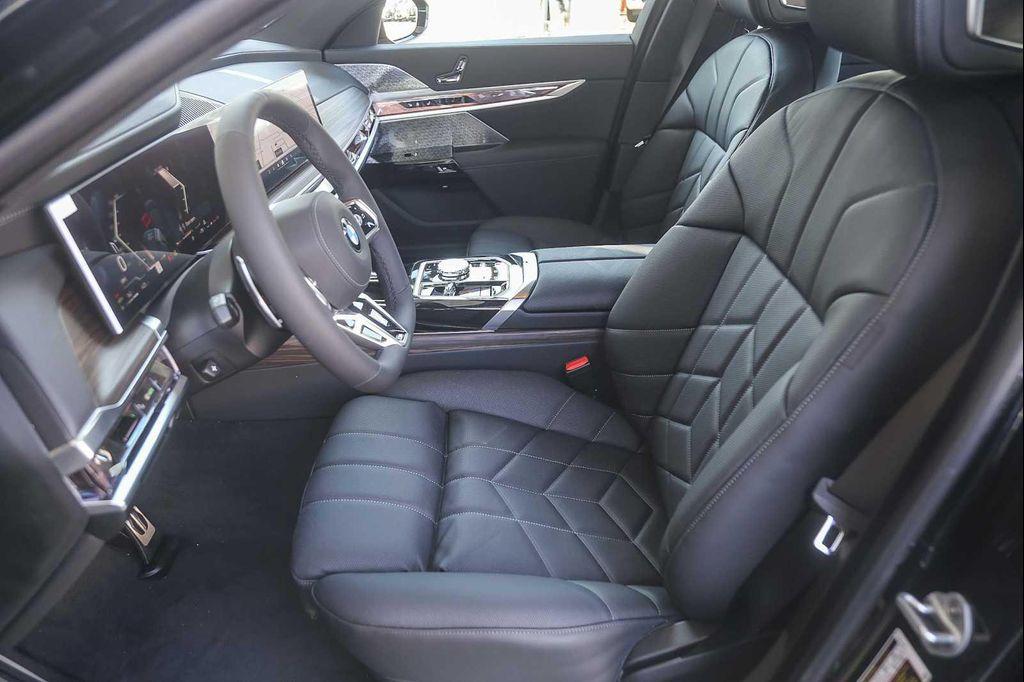 new 2025 BMW 760 car, priced at $132,025