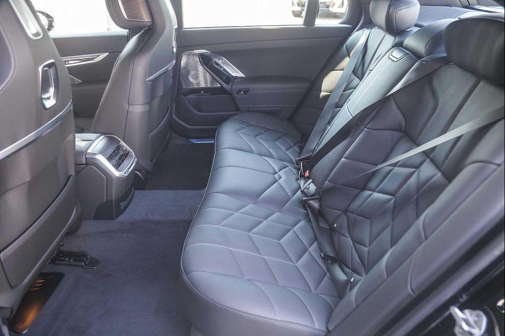 new 2025 BMW 760 car, priced at $132,025