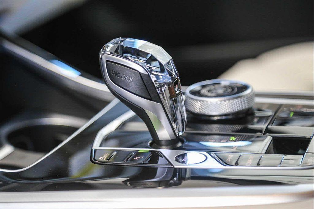 new 2025 BMW ALPINA XB7 car, priced at $157,645