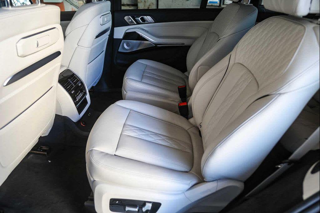 new 2025 BMW ALPINA XB7 car, priced at $157,645