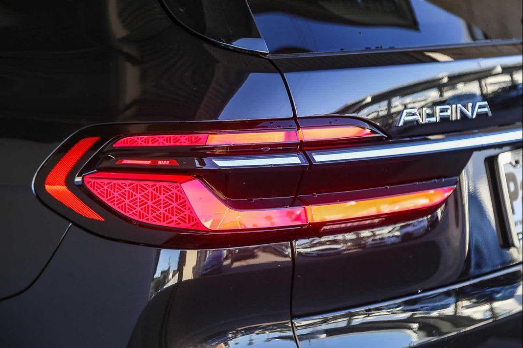 new 2025 BMW ALPINA XB7 car, priced at $157,645
