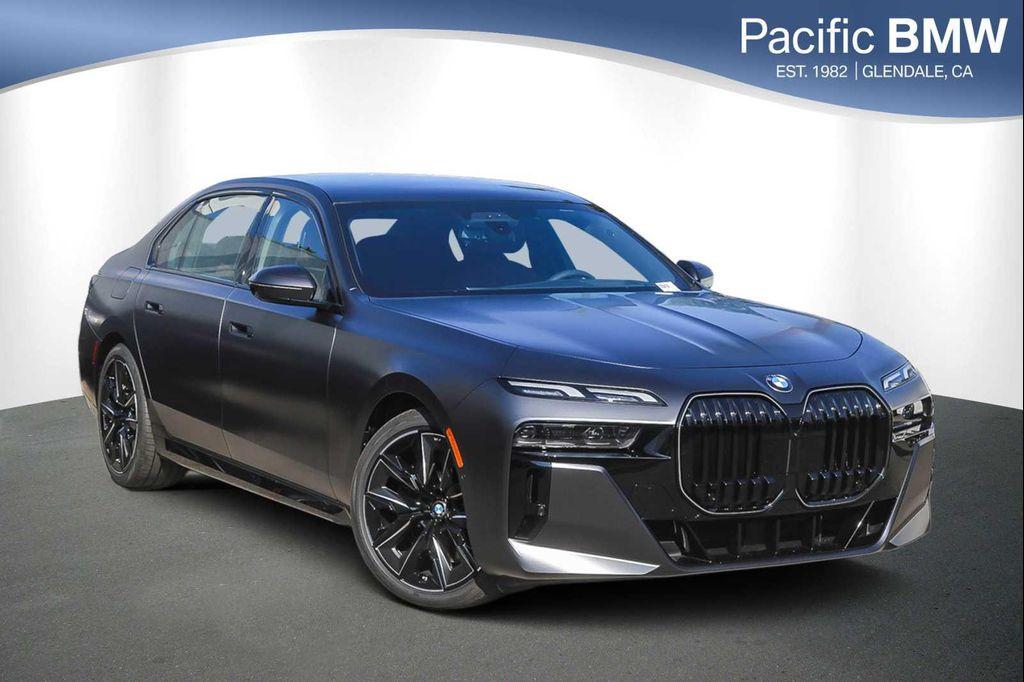 new 2025 BMW 760 car, priced at $139,025