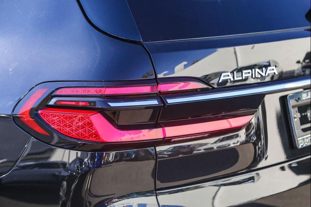 new 2025 BMW X7 car, priced at $157,645