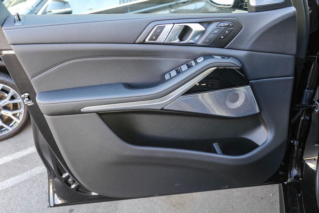 new 2025 BMW X7 car, priced at $157,645
