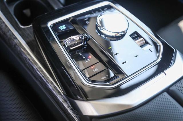 new 2025 BMW i7 car, priced at $119,425