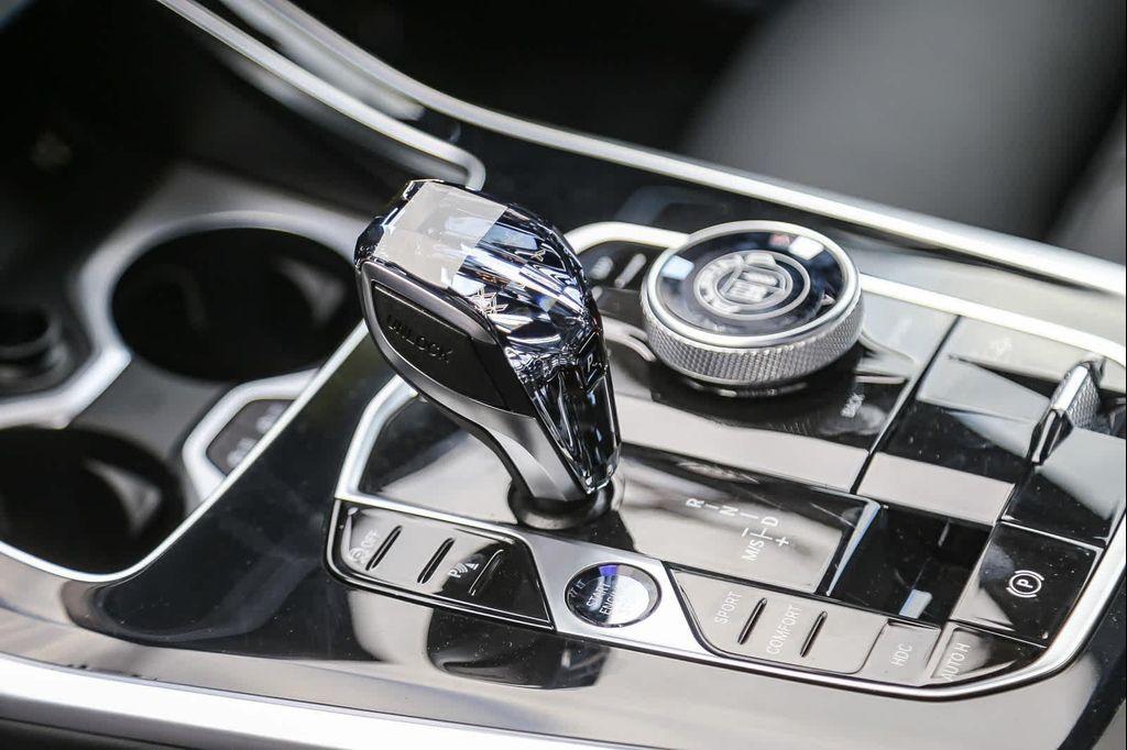 new 2025 BMW ALPINA XB7 car, priced at $158,195