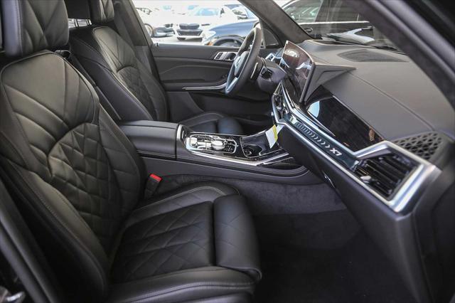 new 2026 BMW X7 car, priced at $94,625