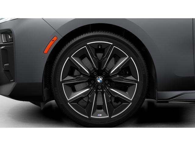 new 2025 BMW 760 car, priced at $137,425