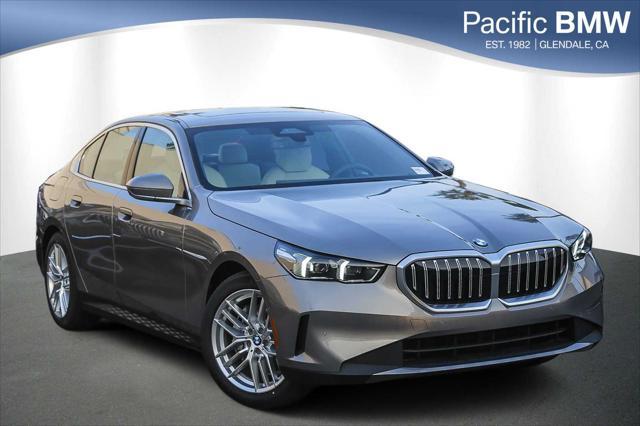 new 2024 BMW 540 car, priced at $67,295