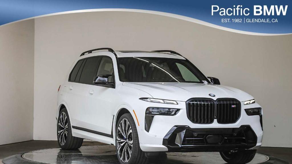 new 2025 BMW X7 car, priced at $124,710