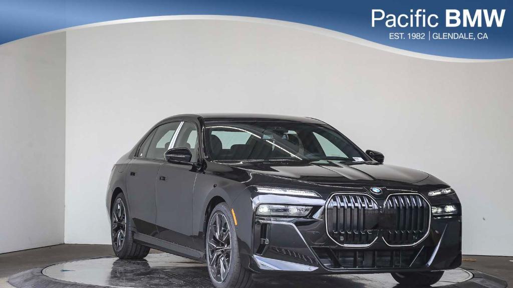 new 2024 BMW 760 car, priced at $136,795