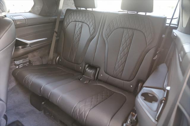 new 2026 BMW X7 car, priced at $124,675