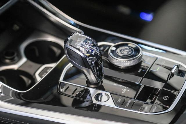 new 2025 BMW X7 car, priced at $158,295