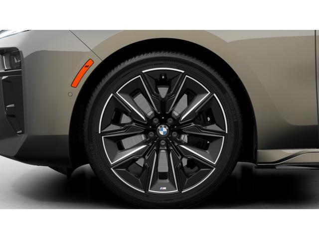 new 2025 BMW 760 car, priced at $132,075
